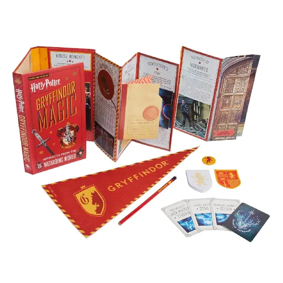 Інтерактивна книга Harry Potter. Gryffindor Magic. Artifacts from the Wizarding World, (96408) 2