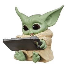 Фигурка Hasbro: Star Wars: The Mandalorian: The Bounty Collection: The Child (Datapad), (88220)