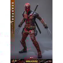 Коллекционная фигурка Hot Toys: Marvel: Deadpool & Wolverine: Deadpool (Battling Version), (913969)