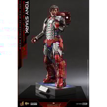 Коллекционная фигура Hot Toys: Marvel: Iron Man 2: Tony Stark (Mark V Suit Up Version), (608147)
