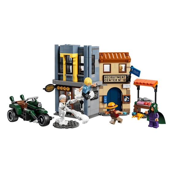 Конструктор LEGO: One Piece: Showdown w/ Captain Smoker, (75642) 2