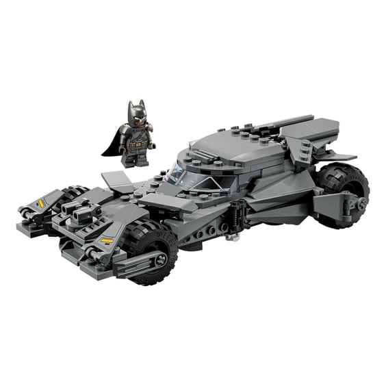 Конструктор LEGO: DC: Batman v Superman: Batman w/ Batmobile, (76331) 2