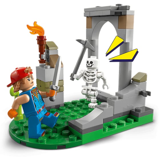 Конструктор LEGO: Fortnite: Peely & Sparkplug's Camp, (77075) 5