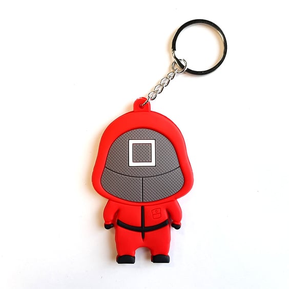 Брелок двухсторонний Squid Game: Pink Soldier (square), (10263)