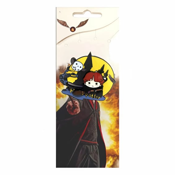 Металлический значок (пин) Wizarding World: Harry Potter: Ron Weasley on Broom (Chibi) (Moving), (13183)