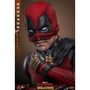 Коллекционная фигурка Hot Toys: Marvel: Deadpool & Wolverine: Deadpool (Battling Version), (913969) 9